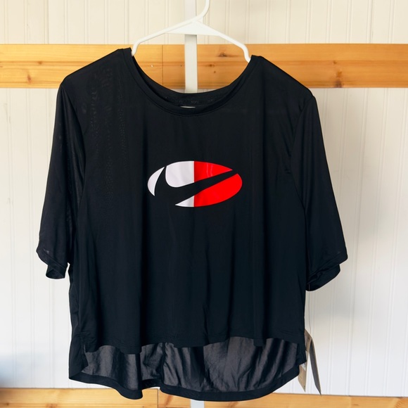 NWT Nike Women's Dri Fit Logo Cropped Top Black Size 2X - Picture 3 of 5